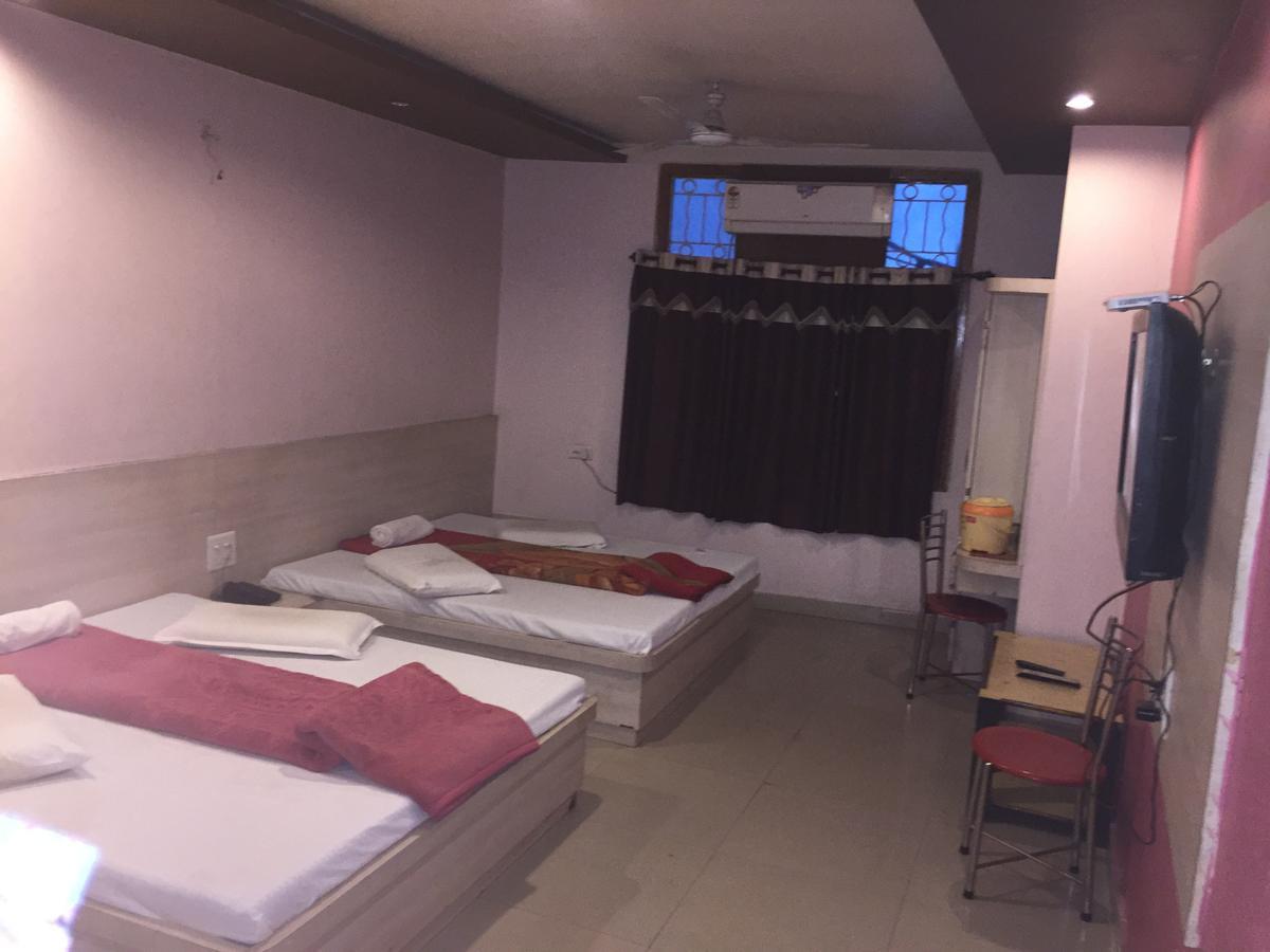 Hotel Pakeeza อัจเมอร์ ภายนอก รูปภาพ